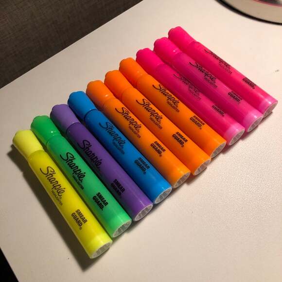 Sharpie Highlighters with Smear Guard, Assorted - 10 count - Picture 2 of 3